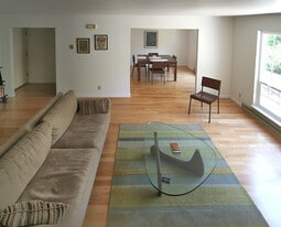 Building Photo - 414 College Ave