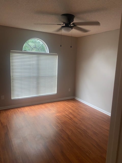Building Photo - 158 Pebble Hill Dr N