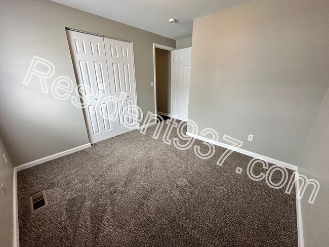 Building Photo - 3 Bed 1 Bath