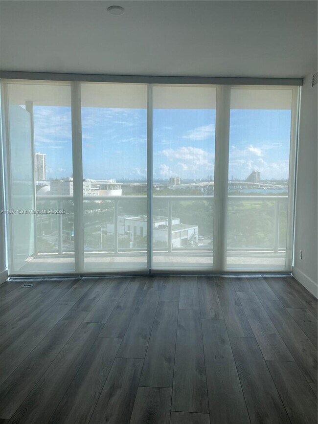 Building Photo - 888 Biscayne Blvd