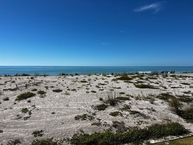Building Photo - 2BD/2BA on the Gulf of Mexico!