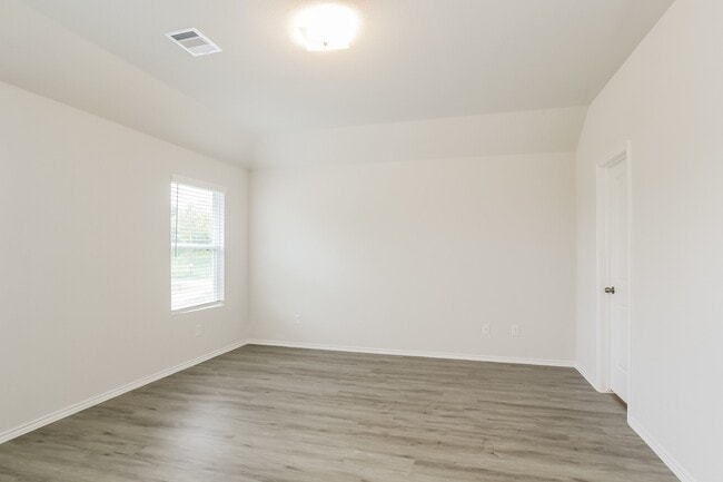 Building Photo - 135 Cooper Creek Ln