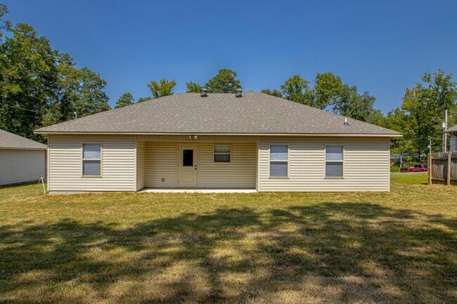 Building Photo - 202 Greenwood Ave