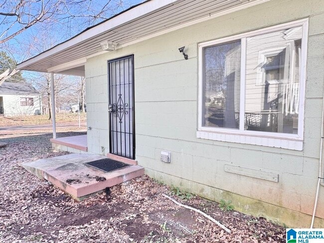 Building Photo - 5624 Avenue Q