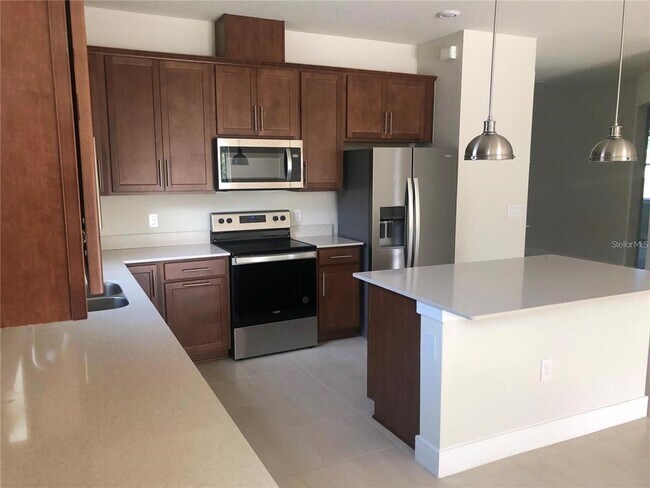 Building Photo - 17469 Back Bay Ct