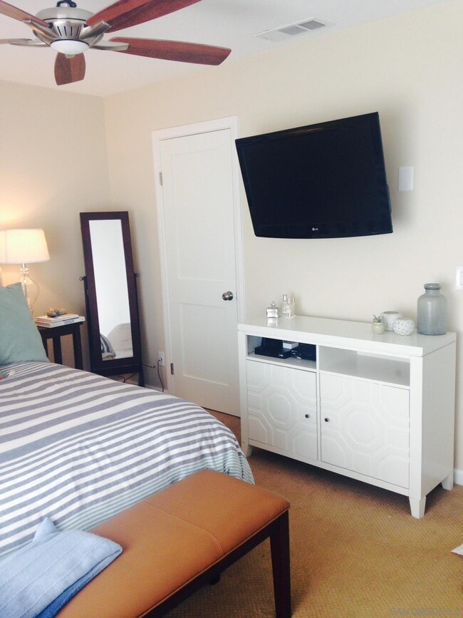 Building Photo - 357 Winsome Pl