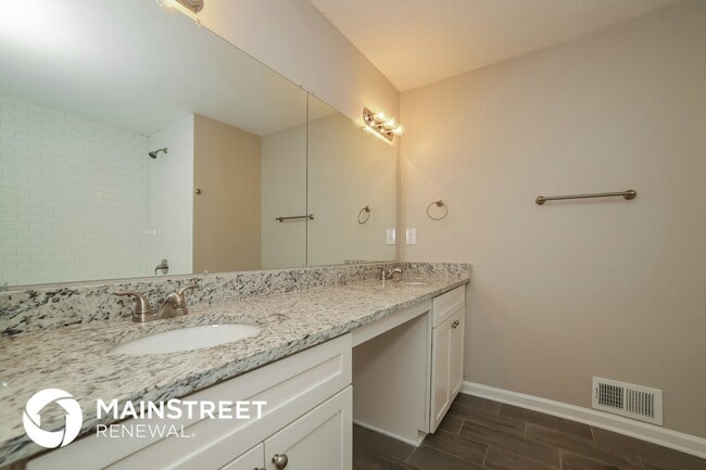 Building Photo - 5245 Cascade Hills Cir SW