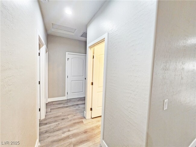 Building Photo - 1111 Sixshooter Ave
