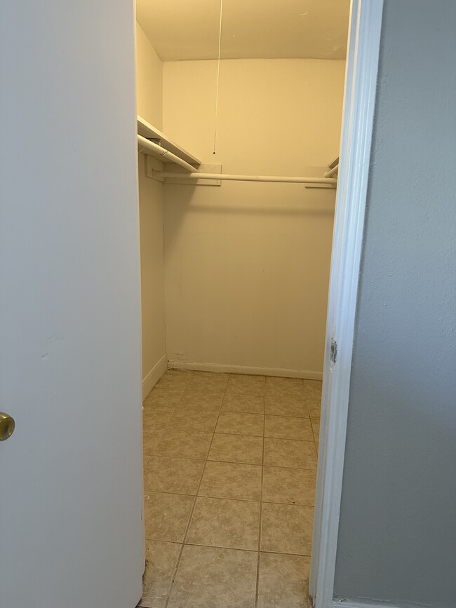 Walk-in Closet - 1219 Welch St