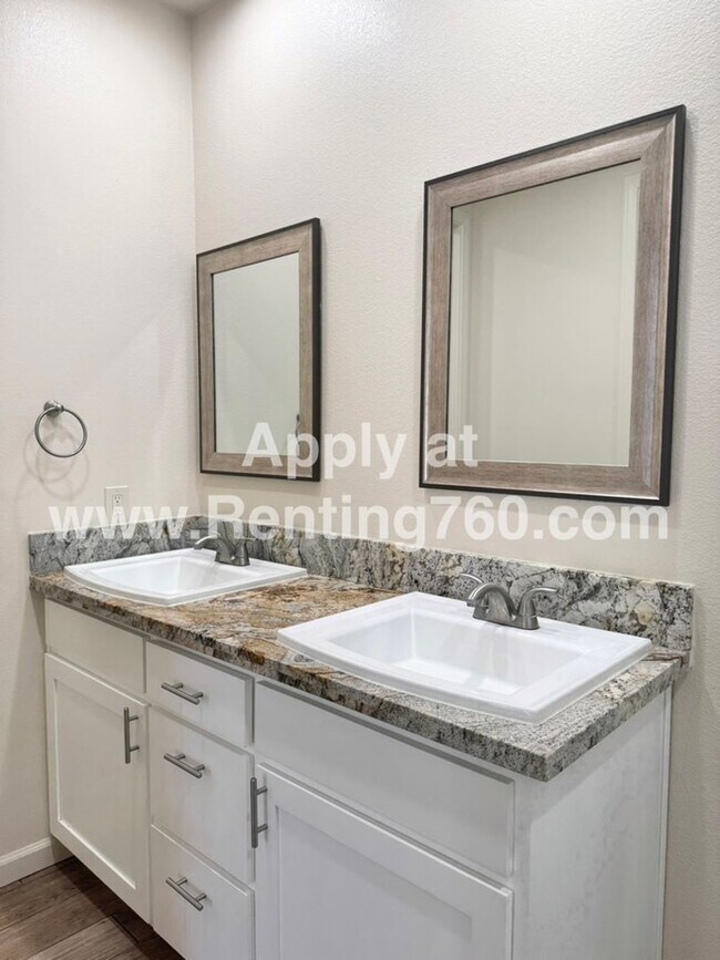 Building Photo - Prestigious Updated Home In Sage Estates