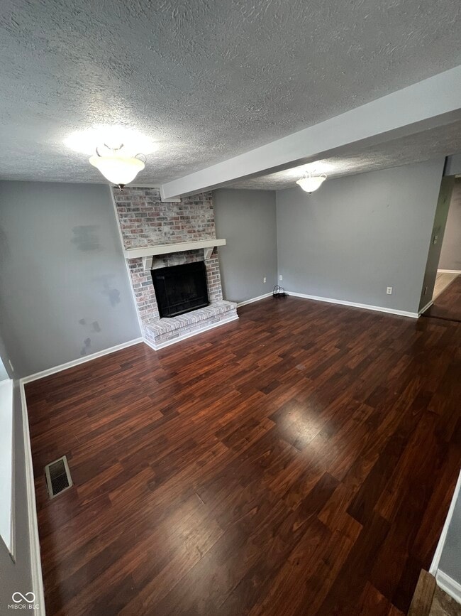 Building Photo - 9445 Timber View Dr