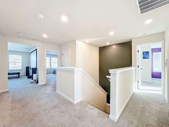 Building Photo - 1021 Savannah Palms Blvd