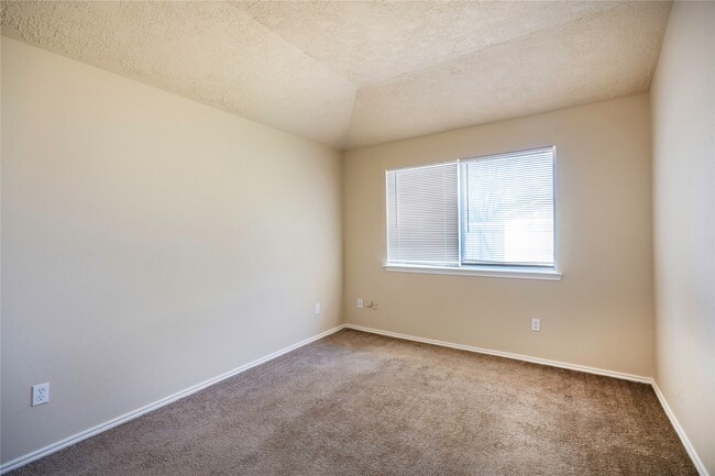 Building Photo - 11047 Grassyglen Dr