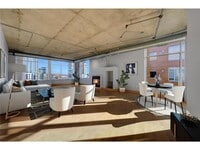 Building Photo - 150 NE 2nd St