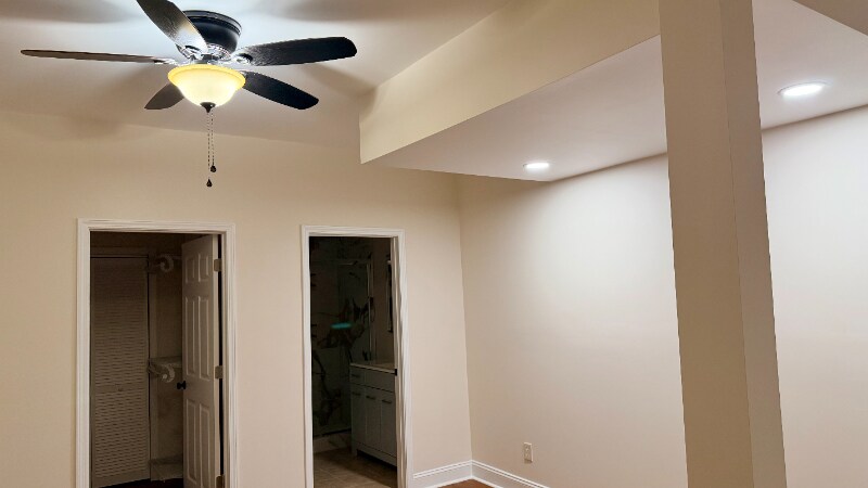 Building Photo - 11 Hillshire Dr