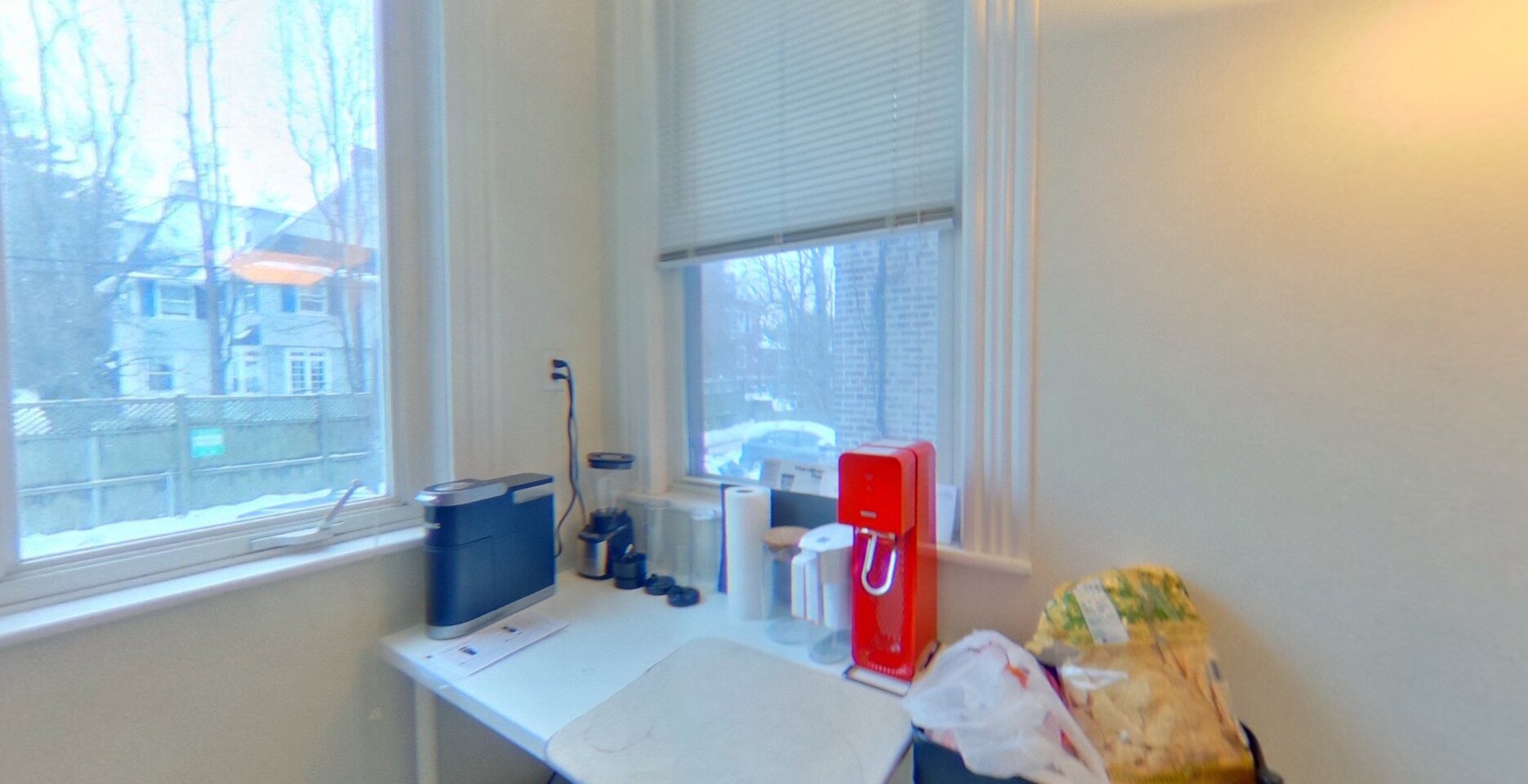 Building Photo - 22 Euston St