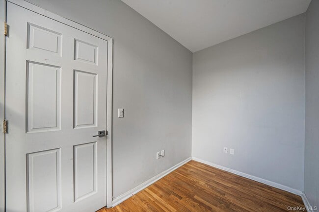Building Photo - 176A 26