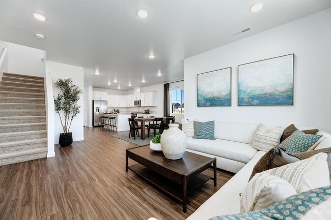 Building Photo - 4222 W Cirrus Ln