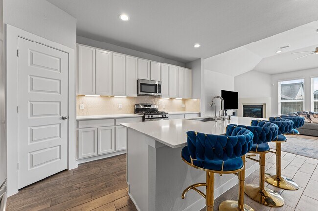 Building Photo - 1585 Sunrise Gables Dr