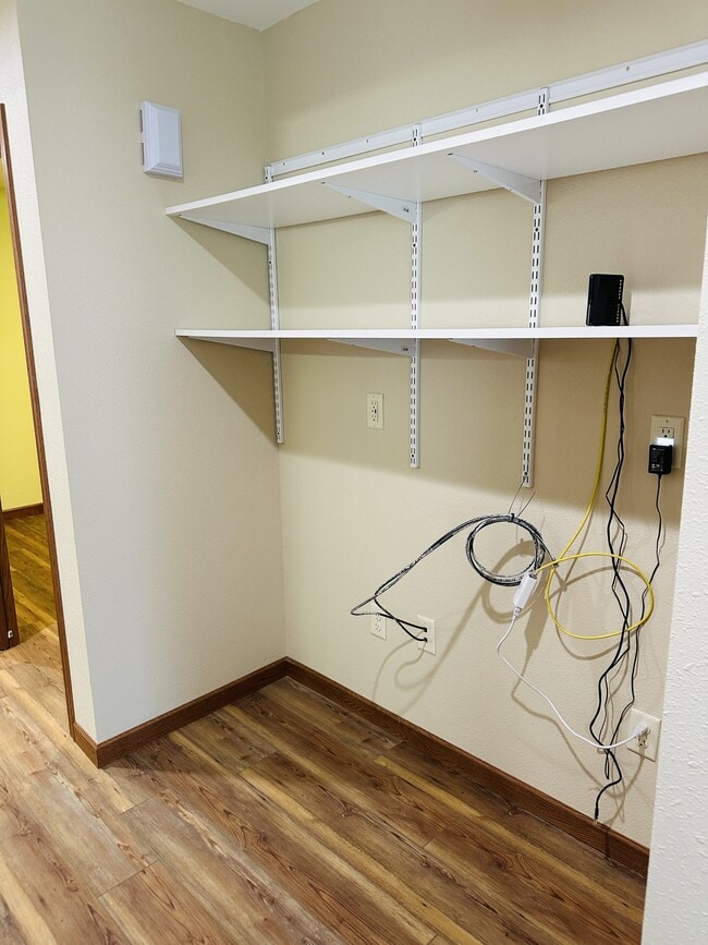 Building Photo - 8102 N Scheider Rd