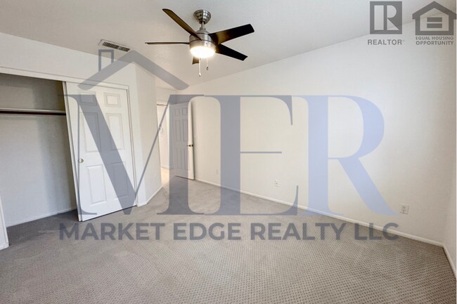 Building Photo - 2Bed/2Bath w/ Office-House at 40th St/Cactus-Garg!