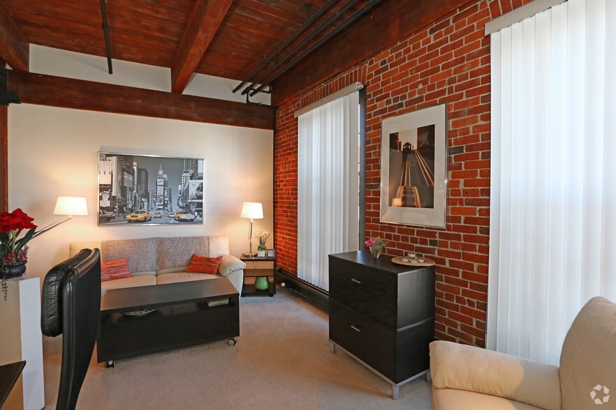 Union Place Apartments 6482 Union Pl Hartford CT 06103 Apartment