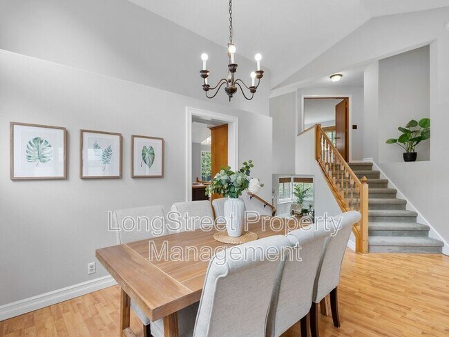 Building Photo - 15926 SW Hampshire Terrace