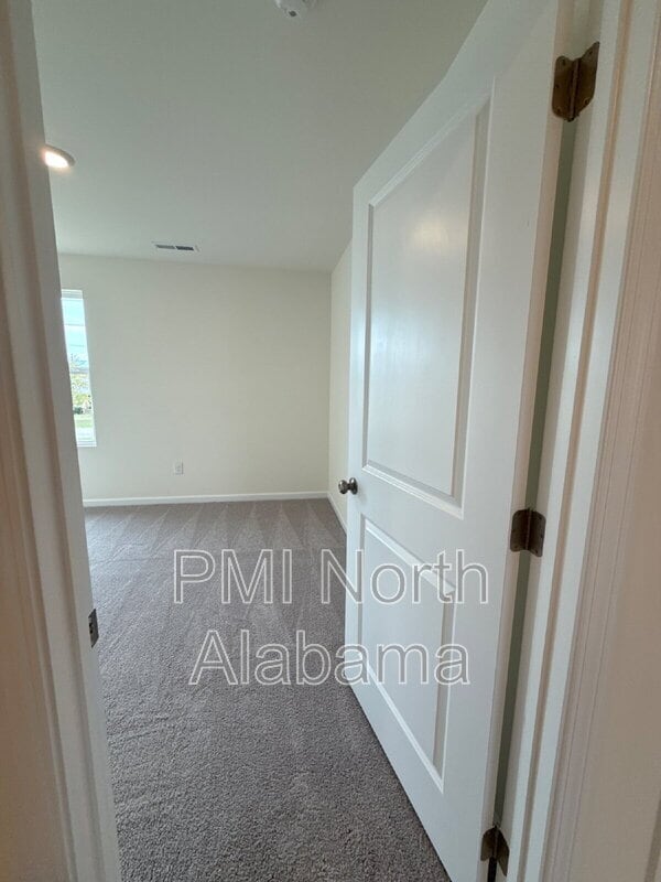 Building Photo - 112 Vulcan St