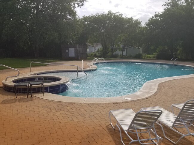 Clubhouse Pool - 25806 Pollard Rd