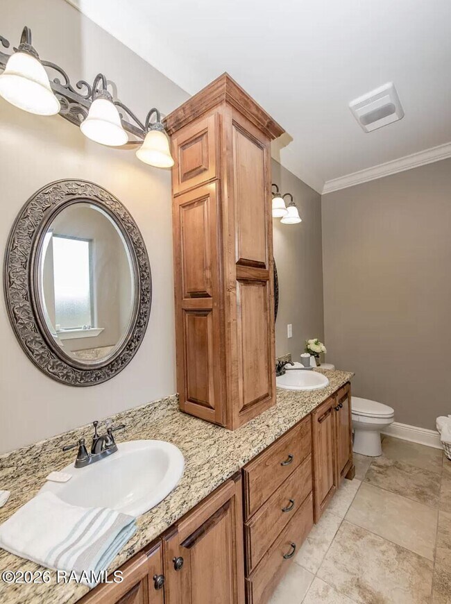 Building Photo - 315 Hill Ridge Dr