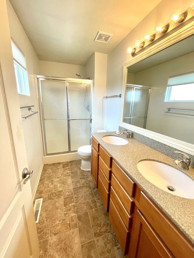 Building Photo - Charming 3-Bedroom, 2-Bath Home in Quail Run!