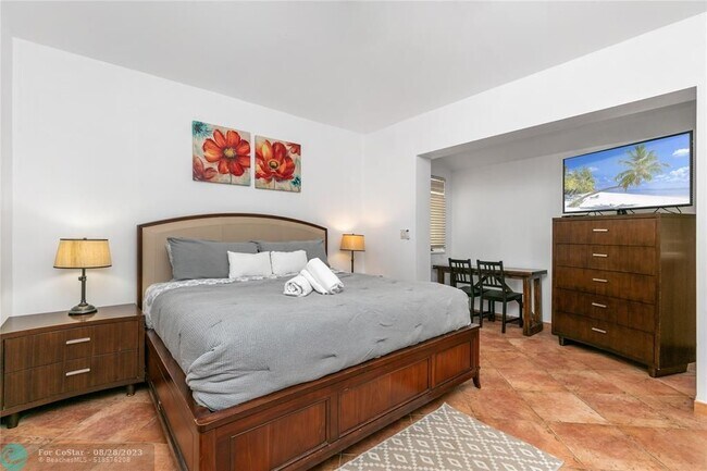 Building Photo - 314 Isle of Capri Dr
