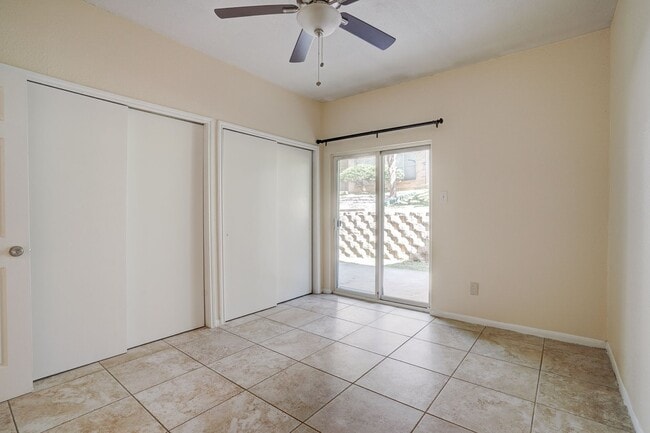 Building Photo - 2450 Wickersham Ln