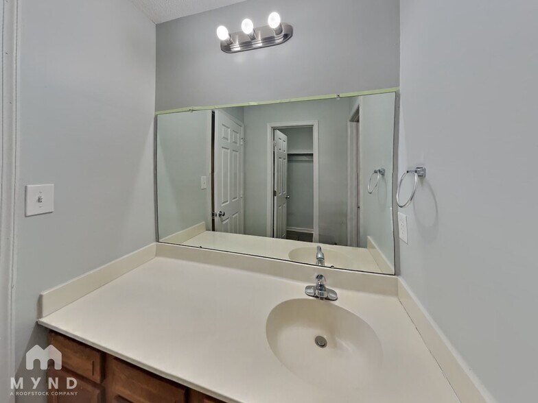 Building Photo - 3677 Wickersham Way