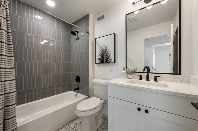 Building Photo - 8237 Cabin Springs Ave