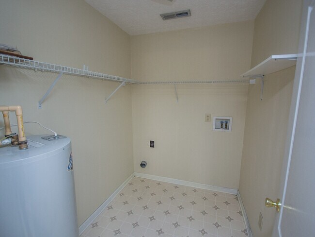 Building Photo - Townhome in Athens City