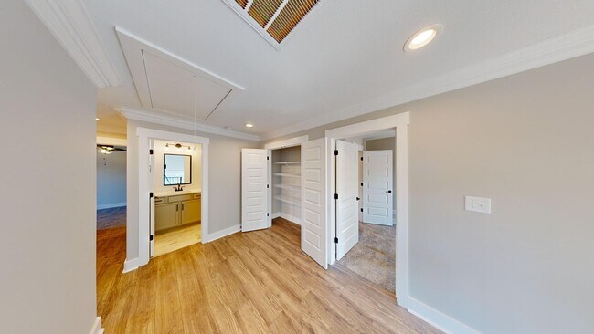Building Photo - 1061 Veridian Dr