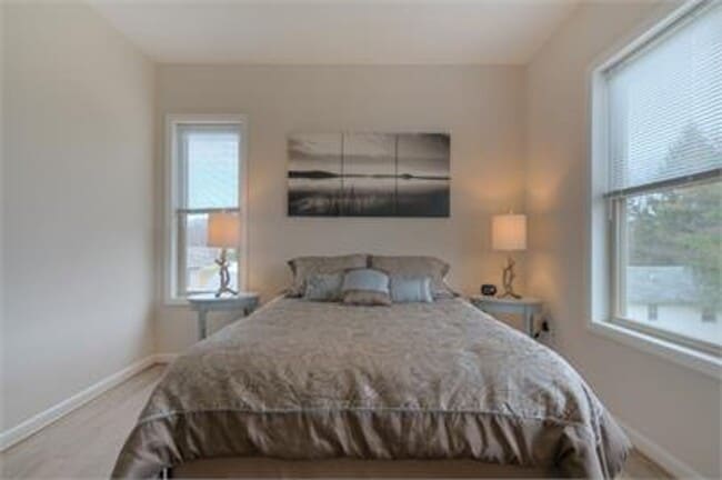 Building Photo - 1608 Whipple Dr