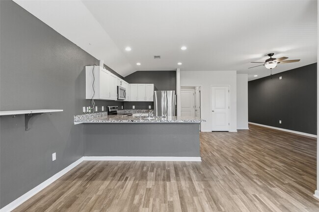 Building Photo - 111 Bering Dr
