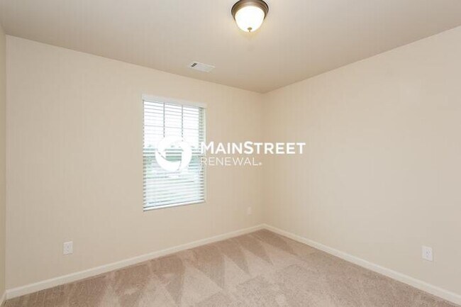 Building Photo - 4 Bedroom Pet-Friendly Home in Jonesboro, ...