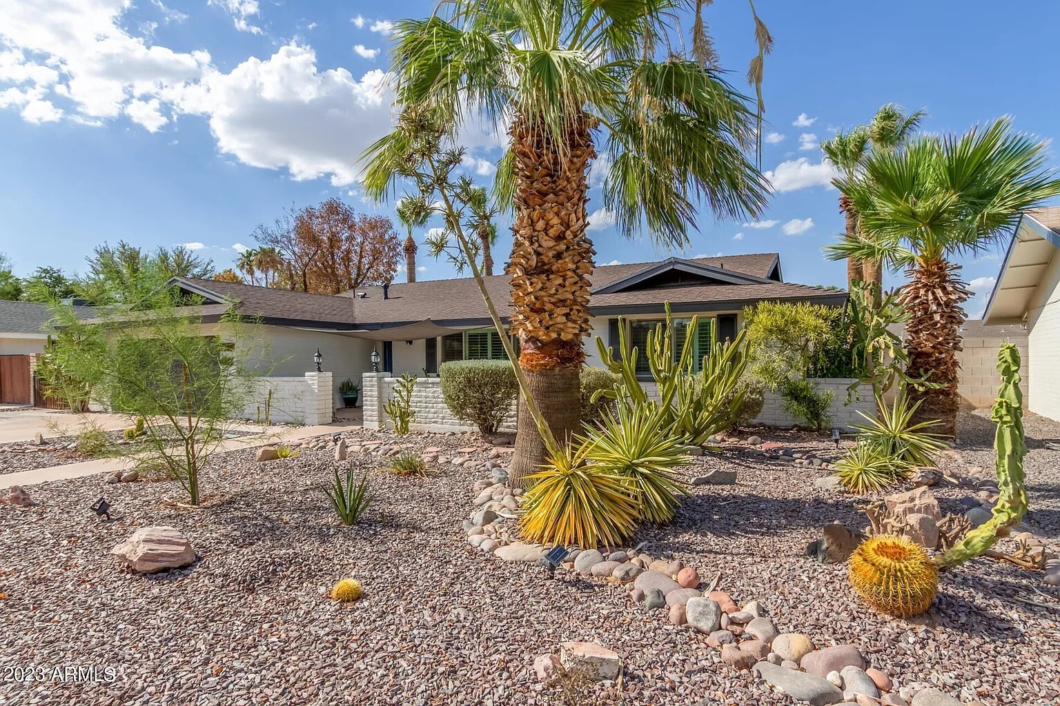 Building Photo - 1942 E Pebble Beach Dr