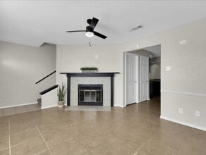 Building Photo - 1005 Vedral Pl