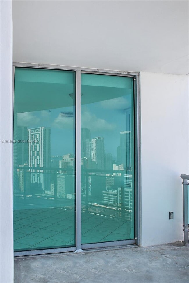 Building Photo - 350 S Miami Ave