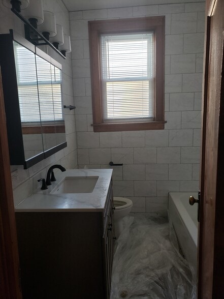 Bathroom - 8231 S Elizabeth St
