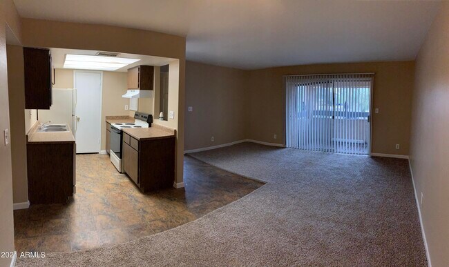 Building Photo - 2217 E Cactus Rd