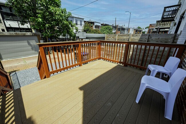 Building Photo - Historic & Charming 3BR Rowhouse near Howard is Move-in Ready!