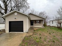 Building Photo - COMING SOON: Nice Recently Updated 3 Bed 2...