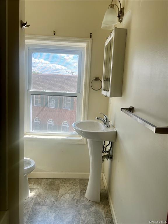 Building Photo - 55 W Main St