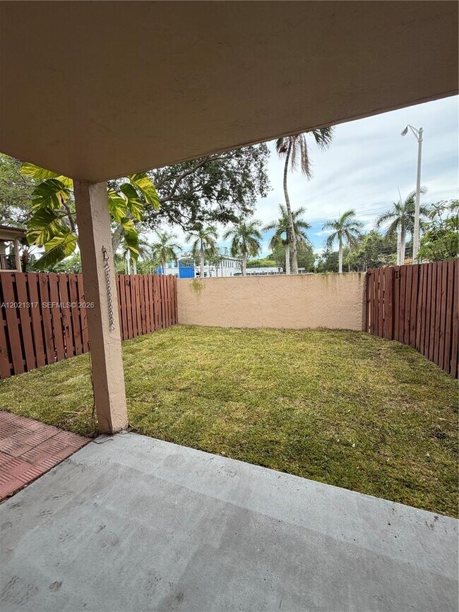 Building Photo - 11201 SW 88th St
