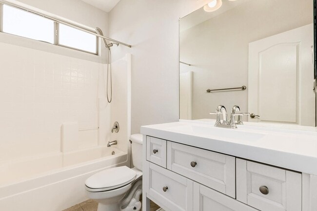 Building Photo - 3494 E Hampton Ln